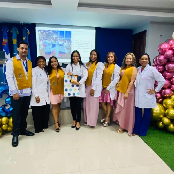 Hospital Marcelino Vélez celebra XVI graduación de especialistas en Medicina Familiar y Comunitaria