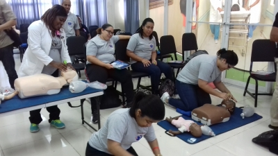 Imparten taller de capacitación en emergencias en hospital Marcelino Vélez Santana