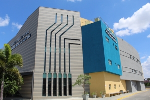 Hospital Marcelino V&eacute;lez espera familiares de paciente