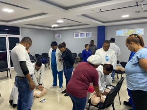 Ofrecen entrenamiento en Soporte Vital B&aacute;sico y Desfibrilaci&oacute;n Externa Autom&aacute;tica