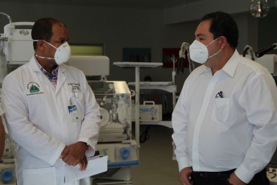 SNS entrega equipos a hospital Marcelino Vélez