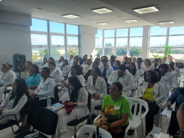 Hospital Dr. Marcelino V&eacute;lez Santana realiza primera Jornada de Medicina Cr&iacute;tica y Cuidados Intensivos